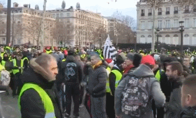 法国爆发第四轮“黄马甲”抗议活动。（图源：俄罗斯卫星通讯社）