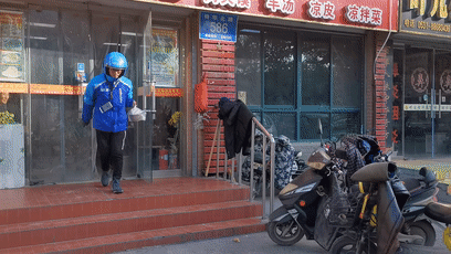 独腿独臂送外卖 “90后”小伙公开征婚引全网站