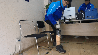 独腿独臂送外卖 “90后”小伙公开征婚引全网站