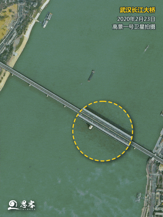 ▲ 这是武汉长江大桥“解封”前后的卫星对比图。“解封”后，桥上车辆和桥下船舶数量有所增多。