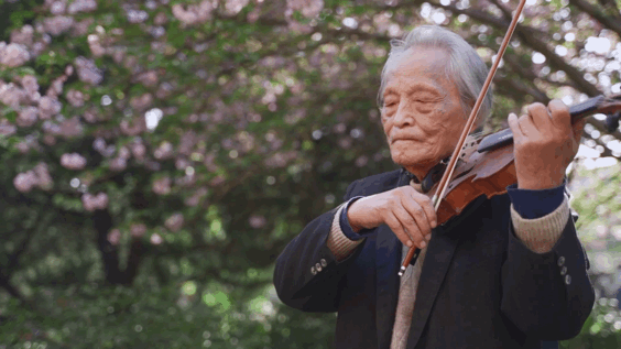 ▲王欣演奏《沉思曲》