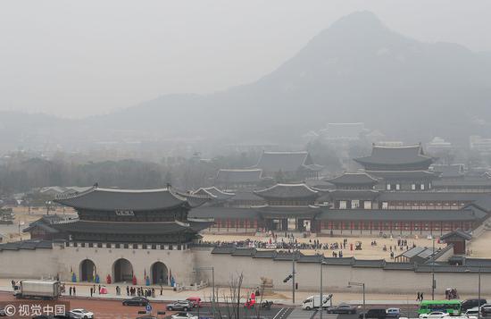 3月6日，韩国首尔持续雾霾。图丨视觉中国
