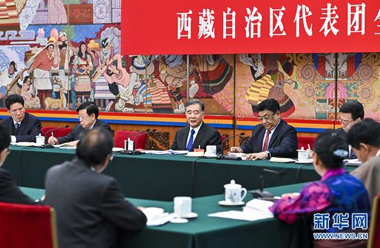 3月10日，中共中央政治局常委、全国政协主席汪洋参加十三届全国人大二次会议西藏代表团的审议。 新华社记者 李学仁 摄