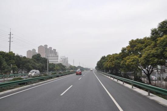 大修后的s5沪嘉高速.