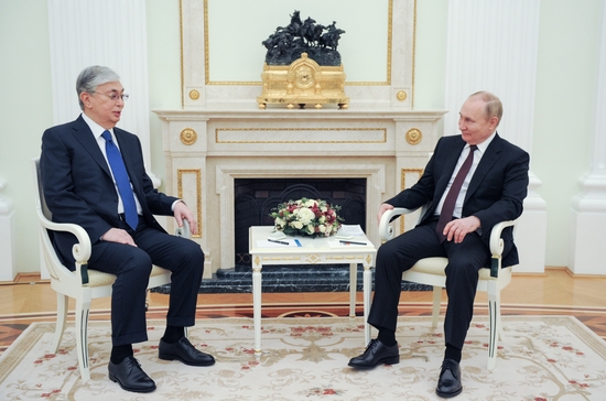 当地时间2022年2月10日，俄罗斯莫斯科，俄罗斯总统普京会见到访的哈萨克斯坦总统托卡耶夫。 澎湃影像 图