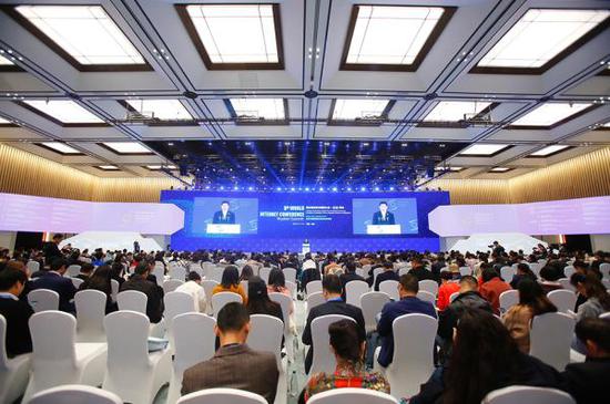 2018年11月9日，浙江乌镇，第五届世界互联网大会正式闭幕。视觉中国 图