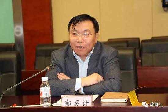 2012年6月,据《人民日报》报道,郭灵计和另外一名援疆干部吕双旗,年龄