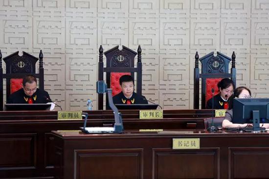 江西赣州供销社原主任廖振龙获刑3年受贿逾350万