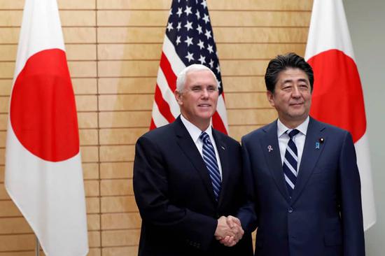 美国副总统迈克·彭斯与日本首相安倍晋三