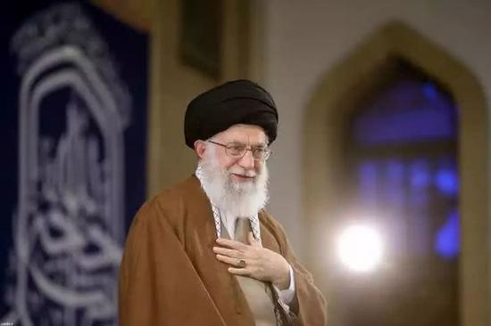 11月3日，伊朗最高领袖哈梅内伊在德黑兰发表讲话强调，美国制裁对伊朗无效。 新华社/路透