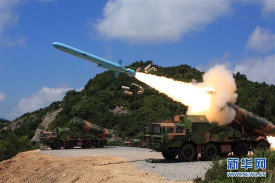 2013年7月10日，海军某部组织进行机动岸舰导弹实弹射击训练（资料照片）。新华社发（赵长宏 摄）