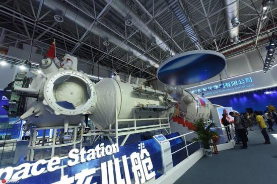 ▲中国空间站核心舱模型（图片来源：东方IC）
