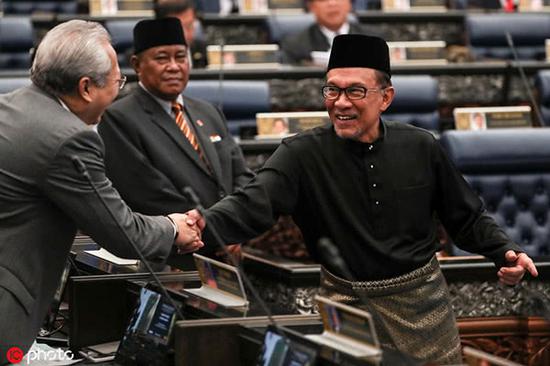 2018年10月15日，安瓦尔宣誓就职马来西亚国会议员 @IC Photo