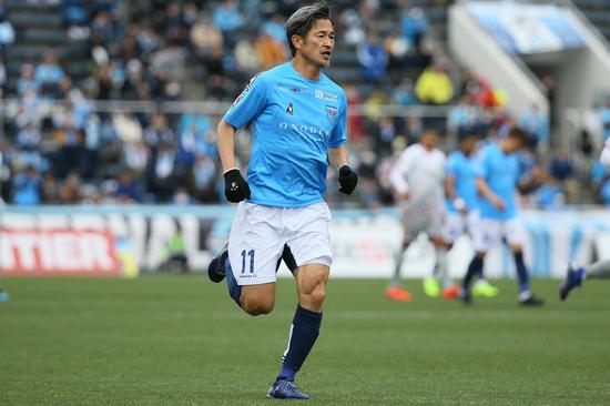 棒球明星拒领“国民荣誉赏”后 安倍瞄准国民男