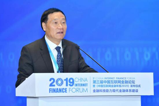 全国政协委员、中国证监会原主席肖钢，主办方供图