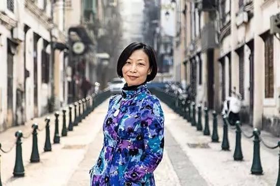 穆欣欣,江苏省政协委员、著名作家、澳门特区政府文化局局长。 人民政协报微信公众号 图