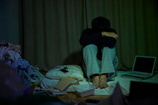 四五十岁依然单身无业 日本57万家庭在养中年啃