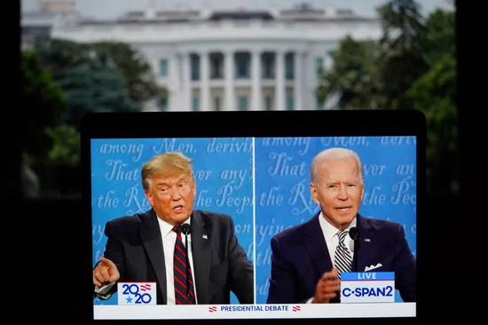 9月29日晚，特朗普和拜登在俄亥俄州克利夫兰进行了首场总统候选人电视辩论。