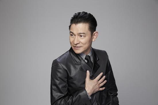 刘德华这么多年我学会了让自己活得更自在