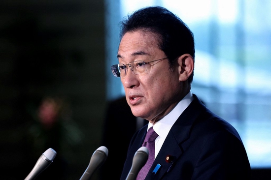 当地时间2022年1月11日,日本东京,日本首相岸田文雄出席新闻发布会。 视觉中国 图