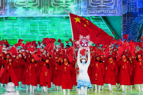 中国代表团冬奥开幕式旗手是谁 记住他们 赵丹 高亭宇 新浪新闻