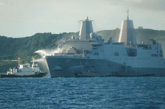 美军圣安东尼奥级船坞登陆舰为何在日本港口外起火?