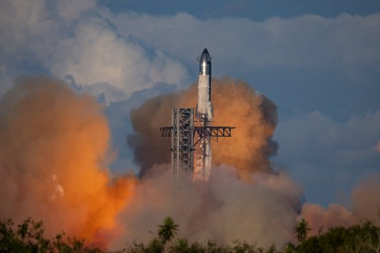 SpaceX研发月球着陆器进度滞后,美国重返月球为何这么难?