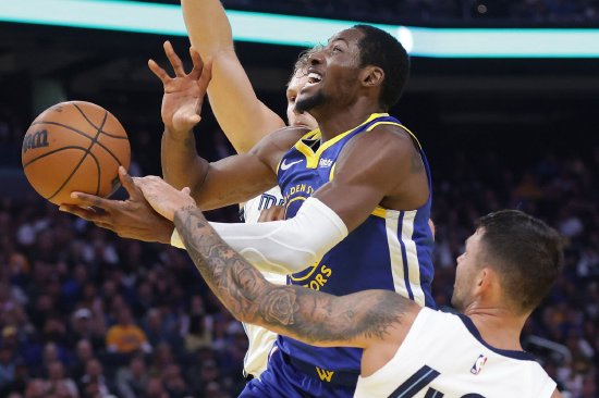 库明加为何能在勇士对灰熊比赛中高效砍下25分10篮板?