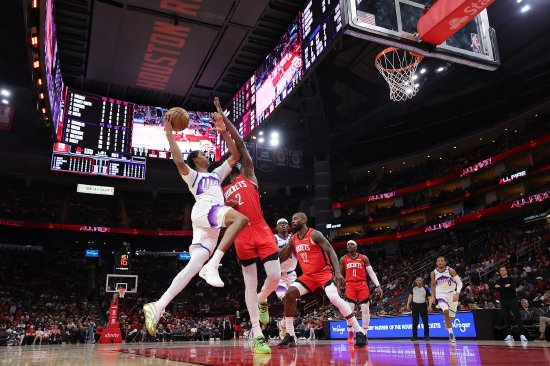 火箭大胜迎5连胜&送爵士8连败！KD25+5+6 阿门21+8 科迪27+11