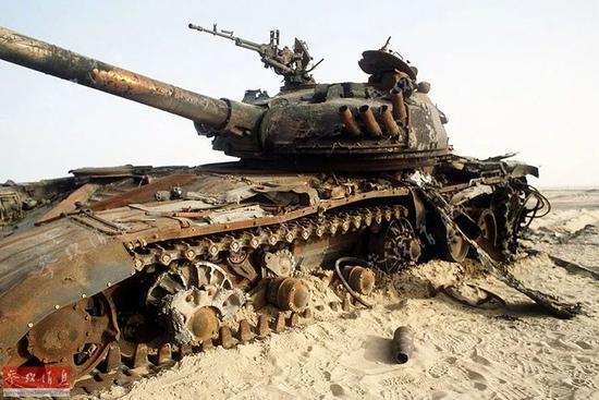 海湾战争中被击毁的伊拉克军坦克