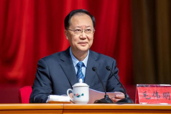 两度进京两度南下!掌舵中部要省的他还有个罕见之处