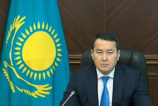 当地时间2022年1月11日，哈萨克斯坦首都努尔苏丹，哈萨克斯坦政府新总理阿里汗·斯迈洛夫出席会议。