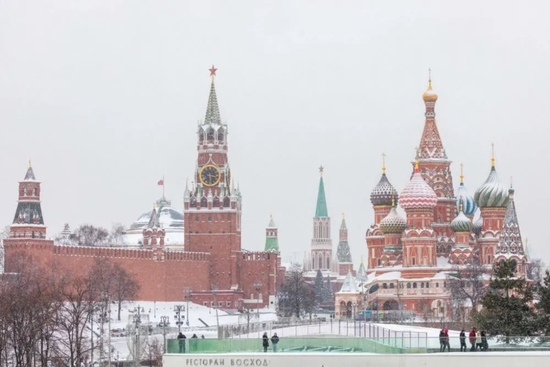 ▲这是1月26日在俄罗斯首都莫斯科拍摄的克里姆林宫和圣瓦西里教堂。（新华社记者白雪骐摄）