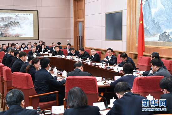1月10日，中共中央政治局常委、国务院副总理韩正出席医疗保障工作座谈会并讲话。 新华社记者 饶爱民 摄