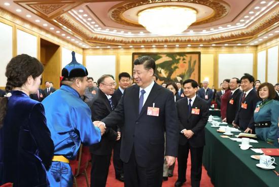 2019年3月5日，习近平参加十三届全国人大二次会议内蒙古代表团的审议。新华社记者 谢环驰 摄