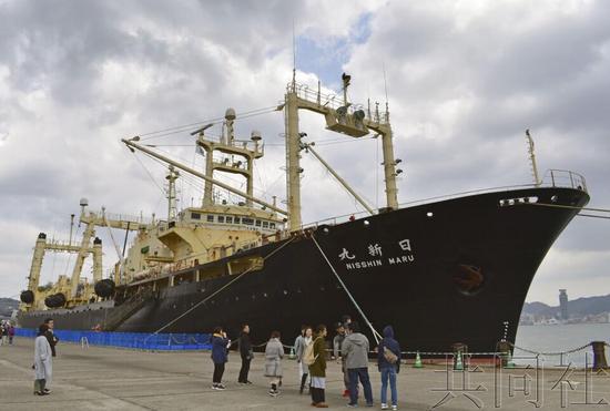 日本捕鲸船“日新丸”号