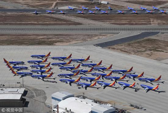 3月28日，美国加州，西南航空公司波音737 MAX飞机停在停机坪上。 图自视觉中国