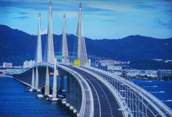马来西亚槟城第二跨海大桥亮相,这是中国承建的东南亚最长跨海大桥。