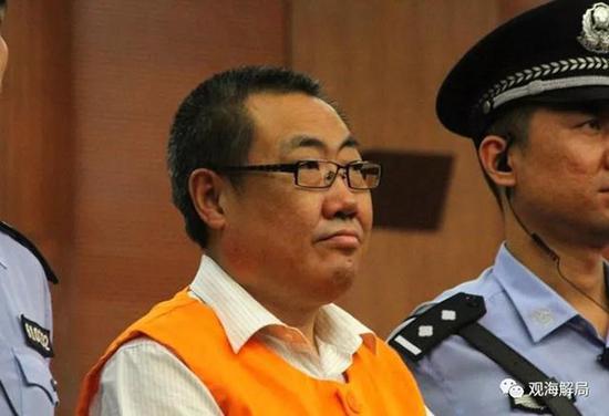 有官员想删举报帖有网警删帖赚钱 这些人都落