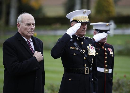 凯利和邓福德代替特朗普向阵亡美军致敬 美联社