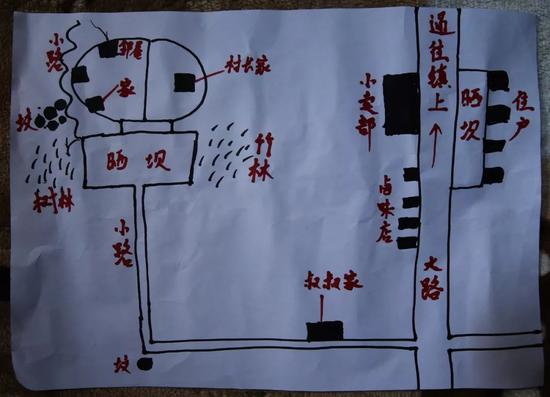 ▲2019年2月27日，上海，王永福根据自己丢失前对家及家周边的情况而画的示意图。新京报记者 尹亚飞 摄
