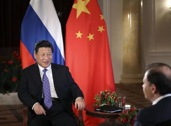 2014年2月7日，习近平在俄罗斯索契接受俄罗斯电视台专访。新华社记者 兰红光摄
