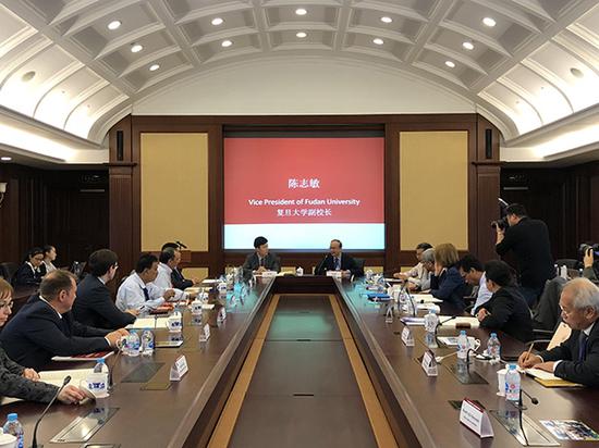 复旦大学副校长陈志敏在联盟成立仪式上发言 。澎湃新闻记者 孙语双 图