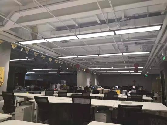 11月5日上午十点，小黄车位于中关村互联网金融中心5层的办公室