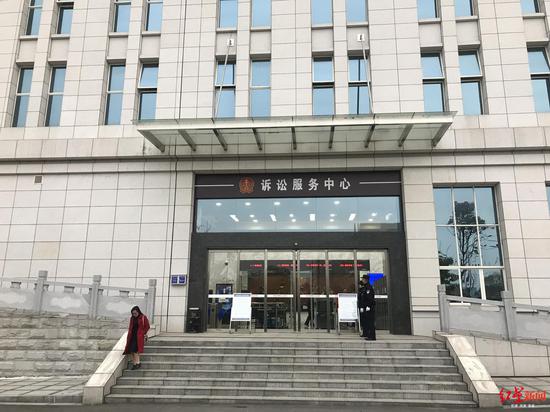 湖南操场埋尸案开庭 受害人家属：等这天等太久