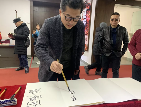 雷务武版画作品展在桂林市花桥美术馆隆重开幕
