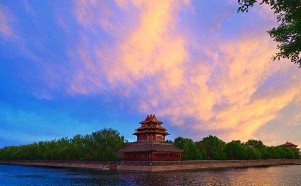  The sky in Beijing "blooms" beautifully