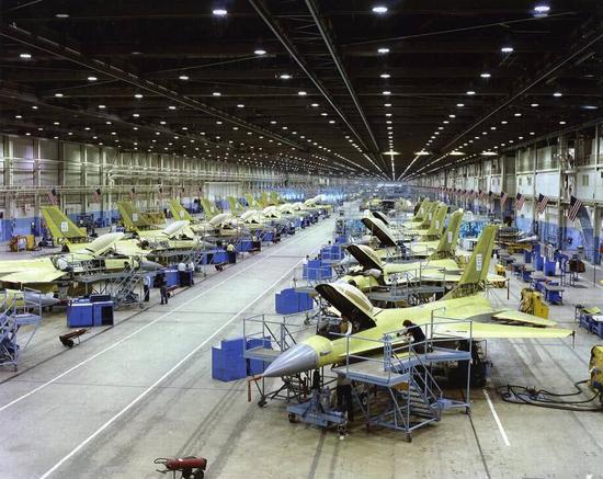 洛马公司在德克萨斯州沃兹堡的工厂，共生产了超过3600架F-16，2017年交付了最后一批