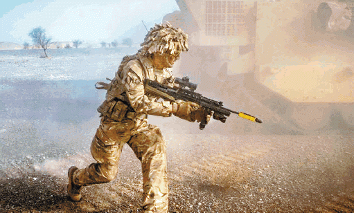 英军在阿曼举行军事演习。