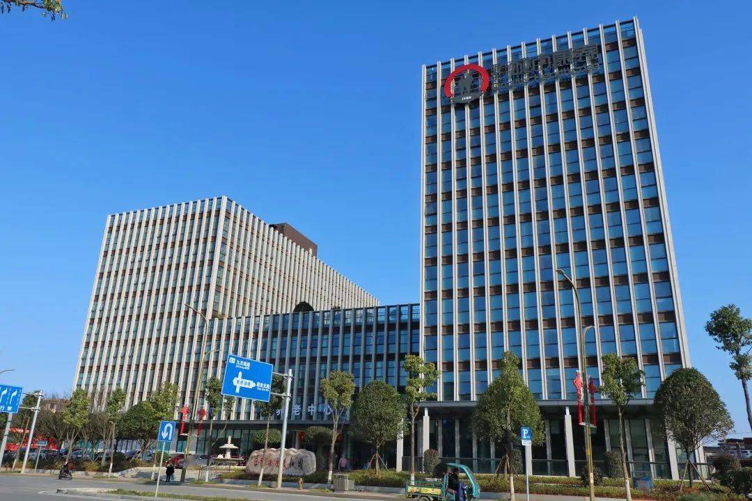 新兴际华集团：聚焦“三个实实在在” 推动主题教育见行见效